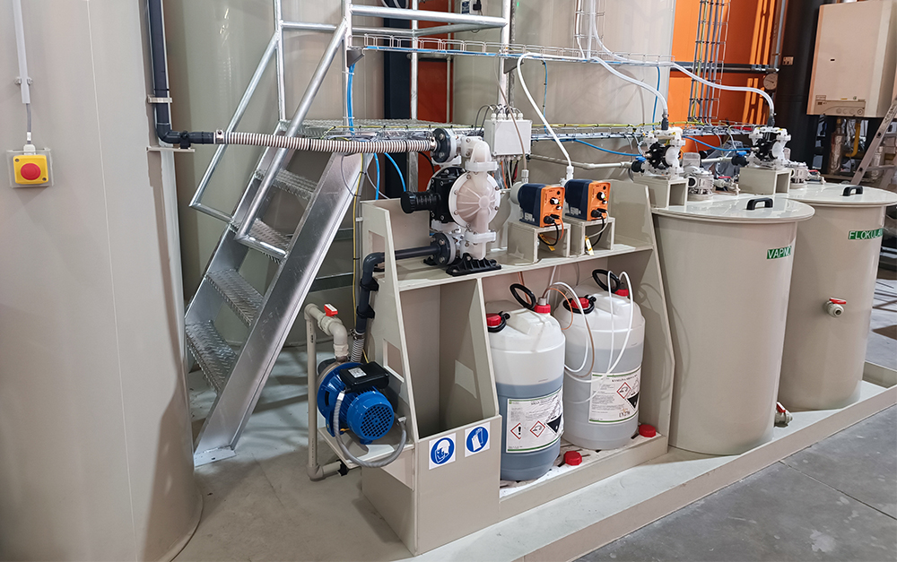 Neutralization station for coating line