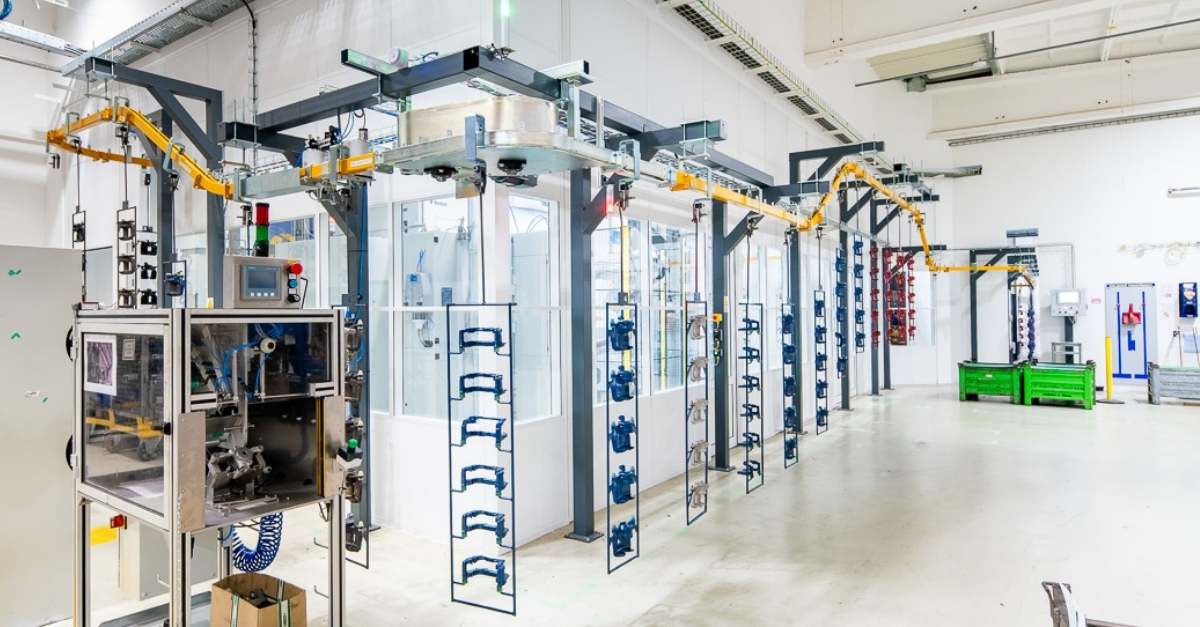 Robotische Pulverbeschichtungsanlage für die Bremsenproduktion