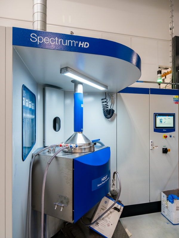 Robotische Pulverbeschichtungsanlage für die Bremsenproduktion