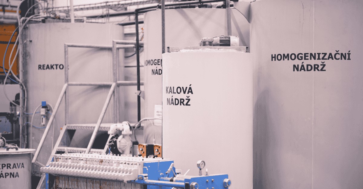 Nová průběžná prášková lakovna s robotickým lakováním